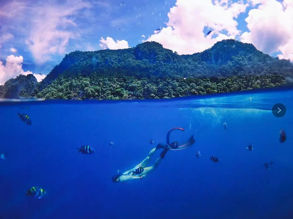 潛水拍照新姿勢，放下你的剪刀手，我們來這樣拍